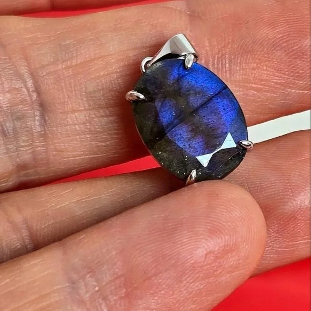Natural Labradorite 925 Sterling Silver Pendant - Picture 2 of 8